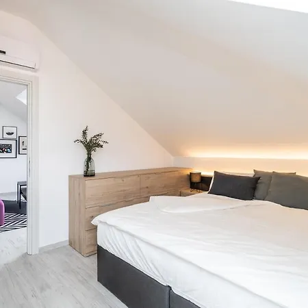 Διαμέρισμα Old School *