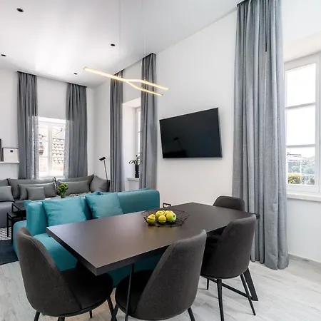 Daire Old School Cavtat