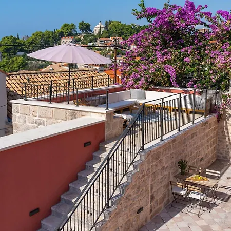 Old School Daire Cavtat